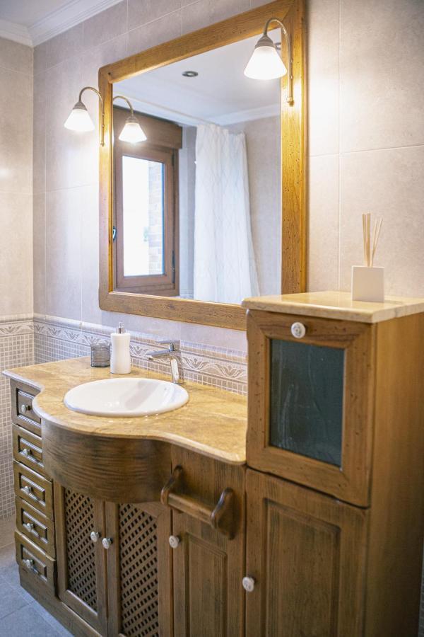Alojamiento Urabain Apartment Allo ภายนอก รูปภาพ