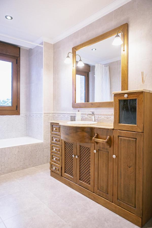 Alojamiento Urabain Apartment Allo ภายนอก รูปภาพ