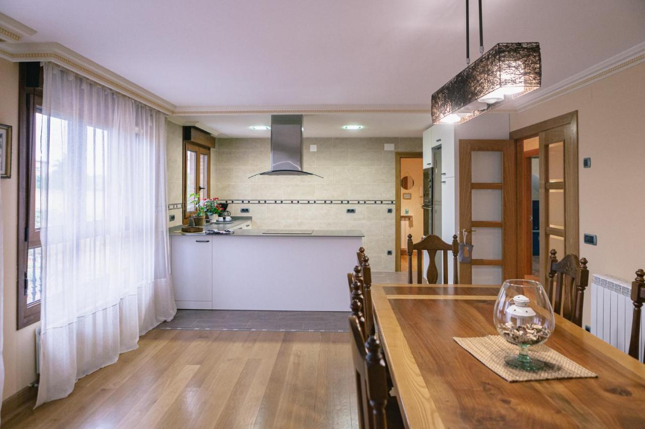 Alojamiento Urabain Apartment Allo ภายนอก รูปภาพ