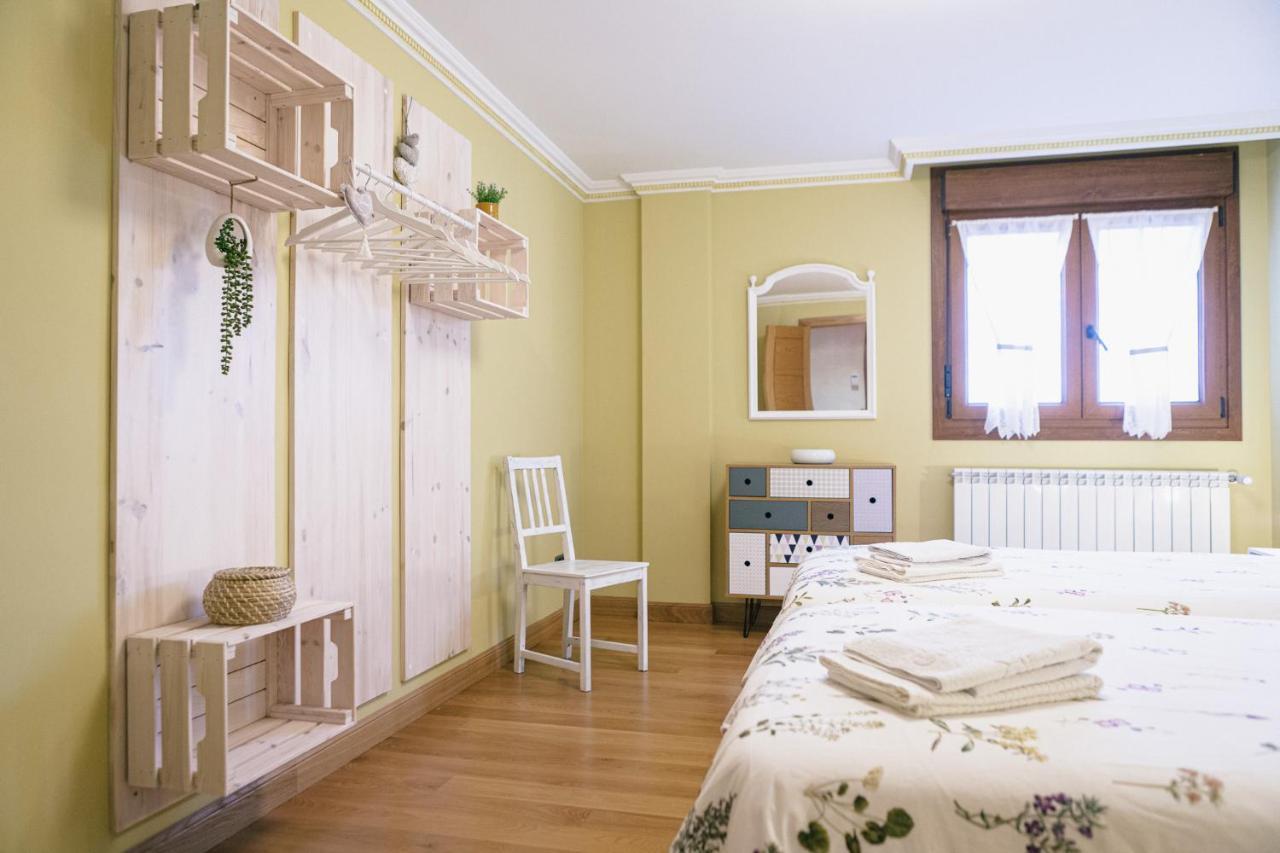Alojamiento Urabain Apartment Allo ภายนอก รูปภาพ
