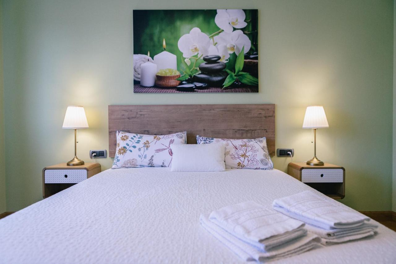 Alojamiento Urabain Apartment Allo ภายนอก รูปภาพ