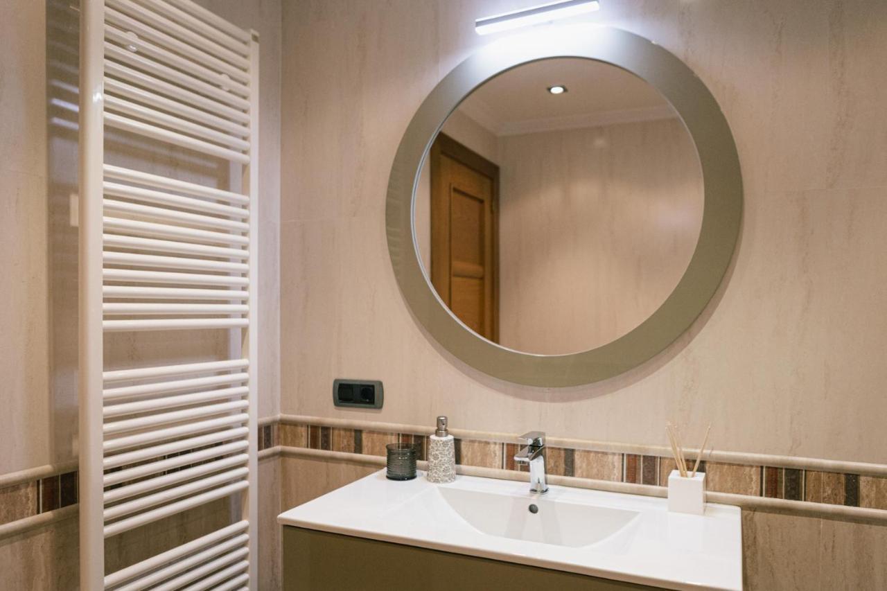 Alojamiento Urabain Apartment Allo ภายนอก รูปภาพ