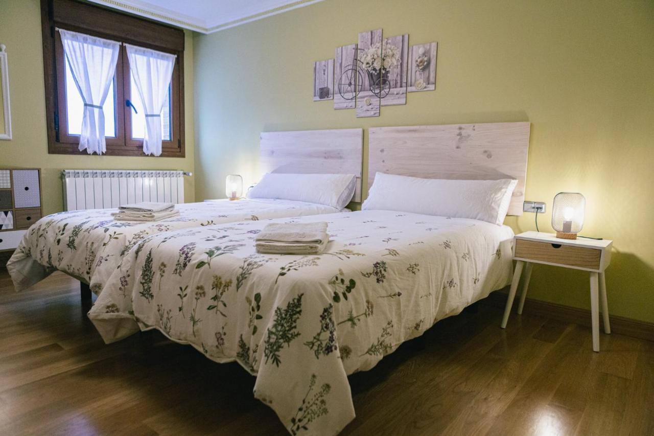 Alojamiento Urabain Apartment Allo ภายนอก รูปภาพ
